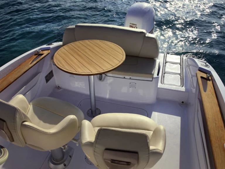 Motorboat hire in Fréjus - Sessa Marine Key Largo 20