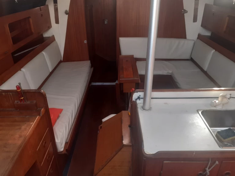 Charter a Bianca-Yacht Bianca 36 in Saint-Quay-Portrieux on Samboat