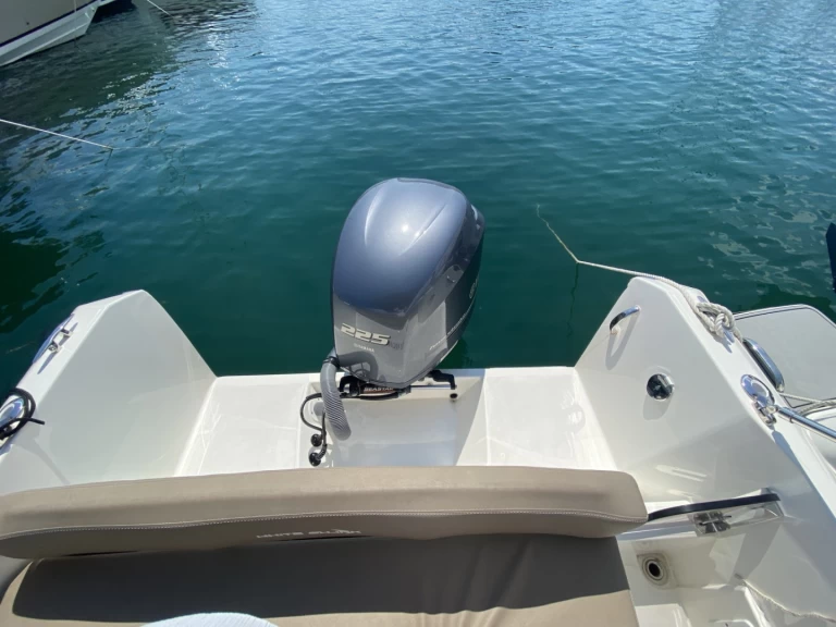 White Shark White Shark 230 CC Origin charter bareboat or skippered in  Marseille