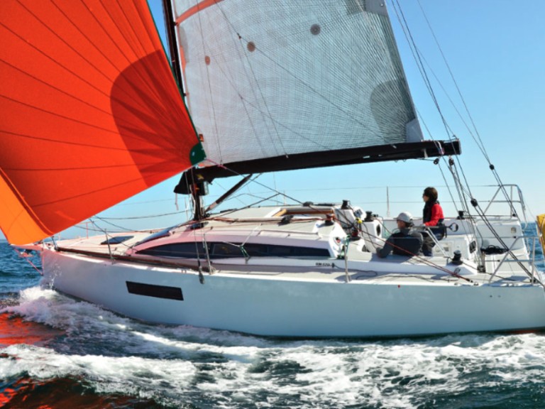 Yacht hire La Trinité-sur-Mer cheap RM 970