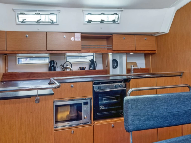Yacht charter Breege - Bavaria Cruiser 45 on SamBoat