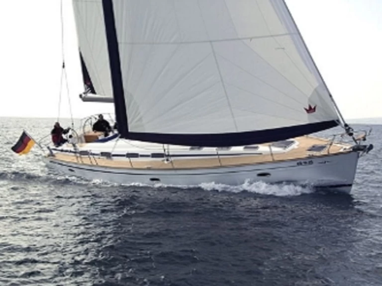 Hire Sailboat Bavaria with a boat licence