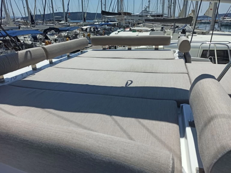 Catamaran hire in Trogir - Bali Bali Catspace Voile