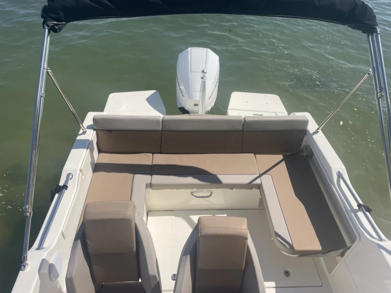 Quicksilver Activ 755 Sundeck charter bareboat or skippered in  Lège-Cap-Ferret