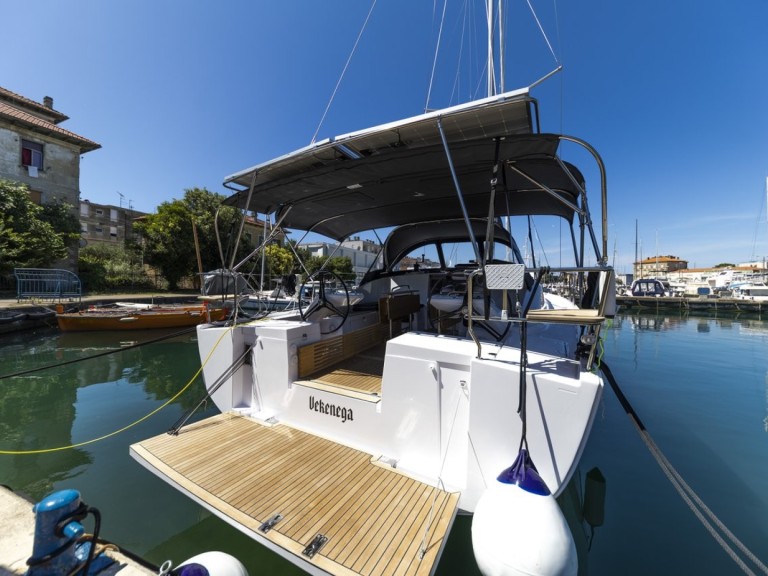 Sailboat hire in Zadar - Elan Impression 45