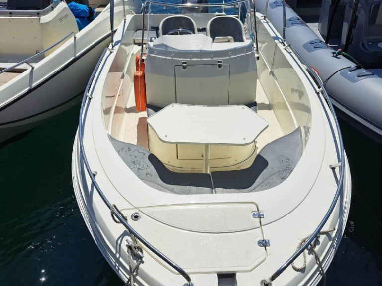 Yacht hire Marseille cheap PACIFIC CRAFT 545