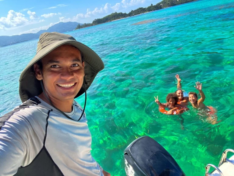 Charter a fisherman 19 in Baie Sainte Anne on Samboat