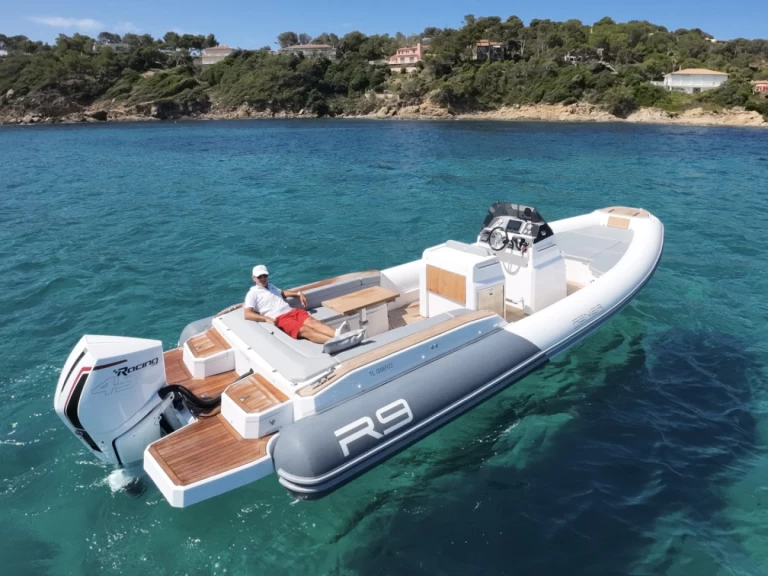 Yacht charter Port du Lavandou - Renier Renier R9 Tourer on SamBoat