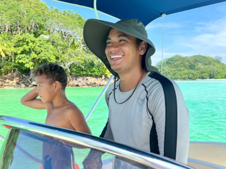 Charter a fisherman 19 in Baie Sainte Anne on Samboat