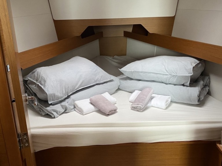 Yacht hire Trogir cheap Sun Odyssey 349