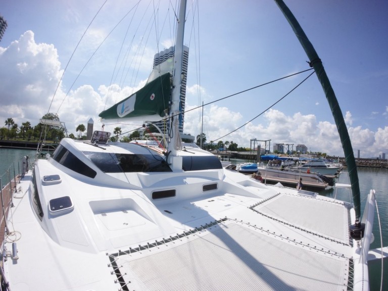 Hire Catamaran Island Spirit Yachts with a boat licence