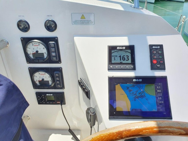 Catamaran hire in Mai Khao - Island Spirit Yachts Island Spirit 410