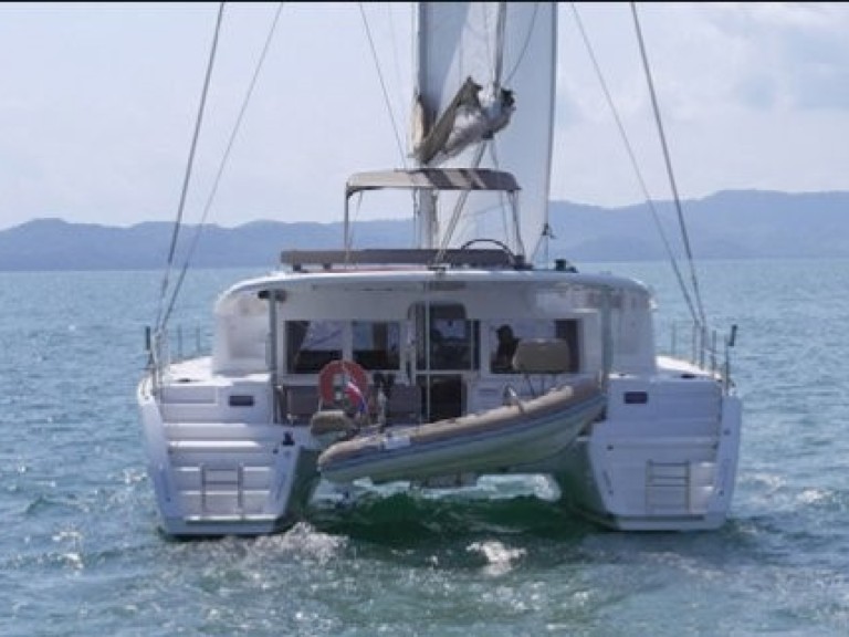 Catamaran hire in Mai Khao - Lagoon Lagoon 450 F