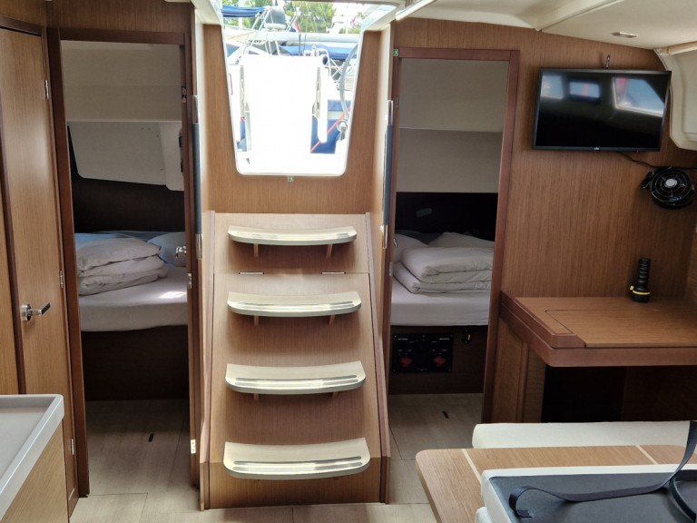 Yacht charter Medulin - Bénéteau Oceanis 40.1 on SamBoat