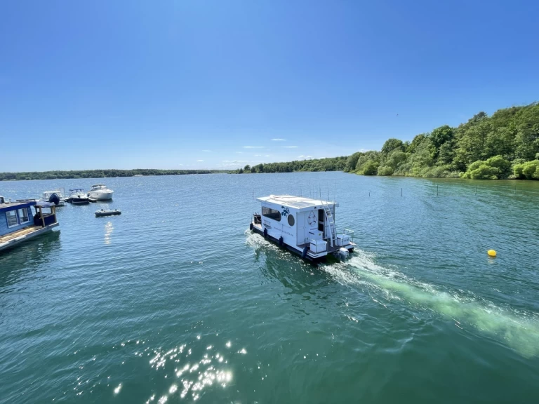 Yacht hire Malchow cheap RB2