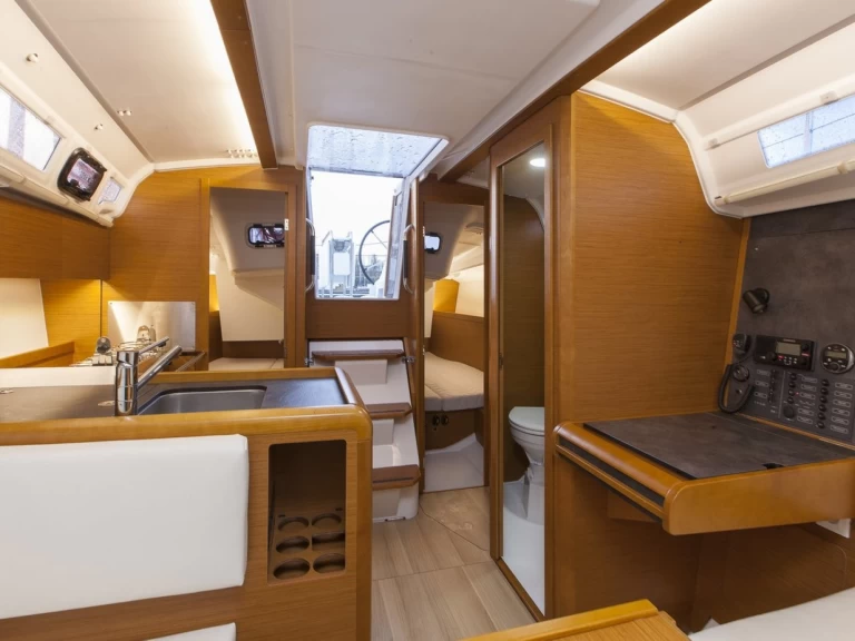 Yacht hire Biograd na Moru cheap Sun Odyssey 349