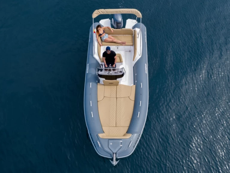 Hire RIB Salpa with a boat licence