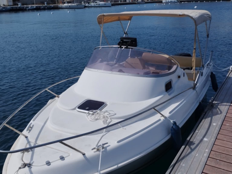 Charter a B2 Marine Cap Ferret 522 Open Sport in Marseille on Samboat