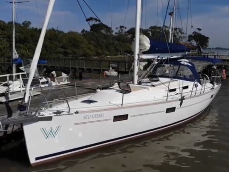 Sailboat to hire Paraty at the best price