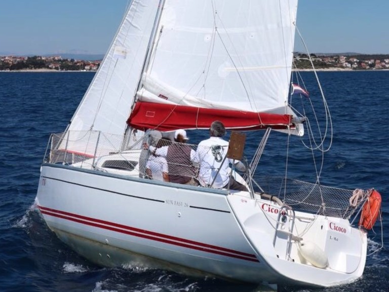 Yacht charter Biograd na Moru - Jeanneau Sun Fast 26 - 1 cab.  on SamBoat