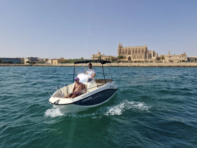 Charter a Quicksilver Activ 505 Open in Palma de Mallorca on Samboat