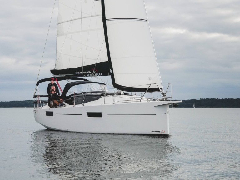 Yacht hire Sztynort cheap Maxus 34
