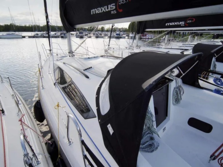 Hire a Northman Maxus 33.1 RS Sztynort