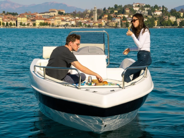 Yacht hire San Felice del Benaco cheap Open 18