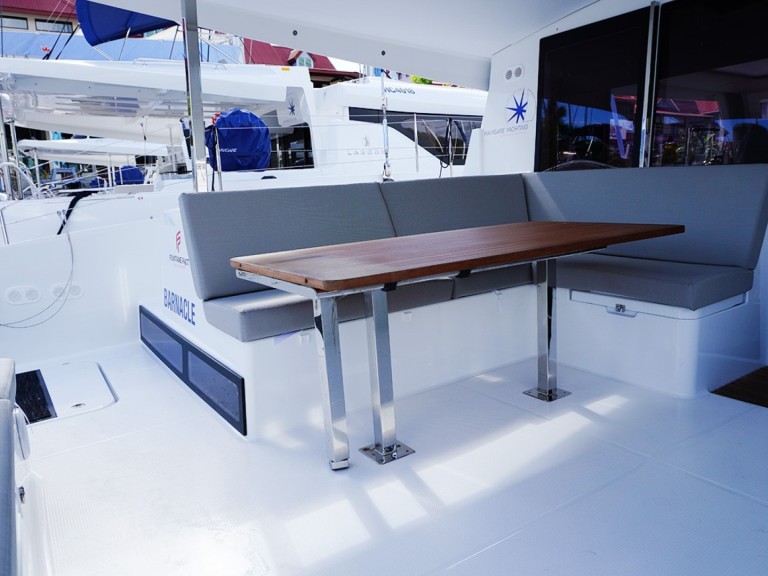 Hire Catamaran with or without skipper Fountaine Pajot Eden Island