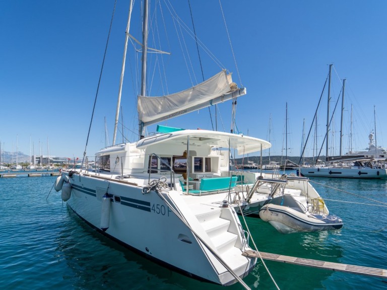 Yacht hire Kaštela cheap Lagoon 450 F