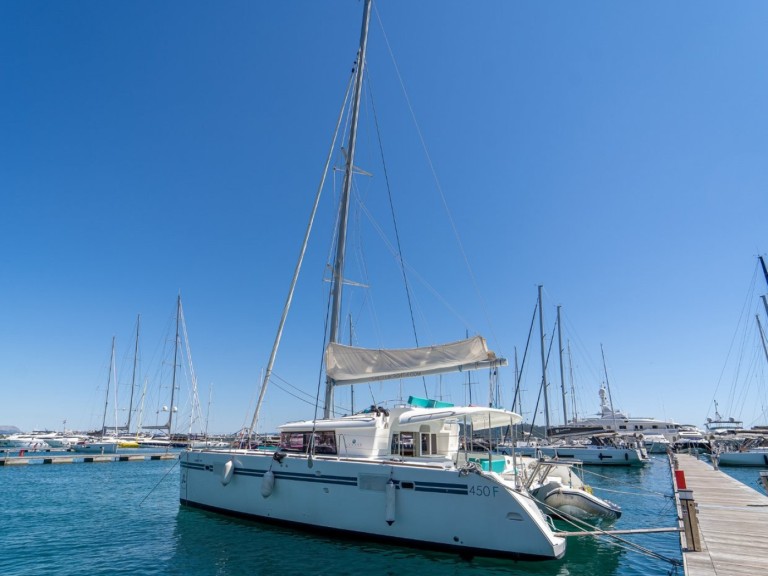 Hire Catamaran with or without skipper Lagoon Kaštela