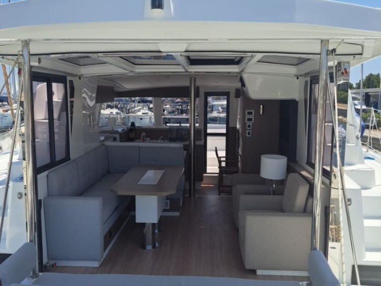 Hire Catamaran Bali Catamarans with a boat licence