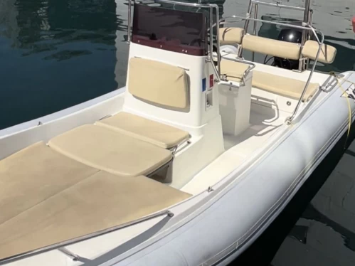 Hire a Katoy 650 open Marseille