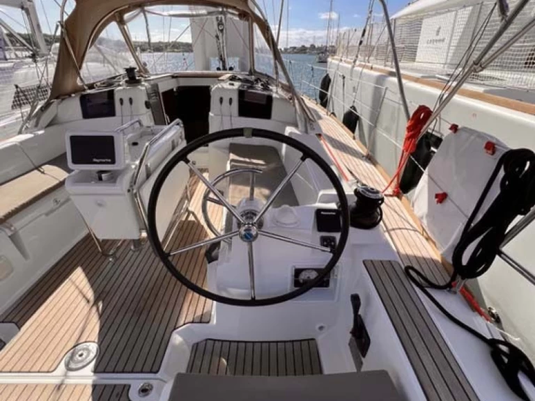 Sailboat to hire Portocolom at the best price