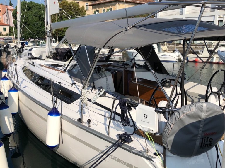 Hire Sailboat with or without skipper Bavaria Zadar