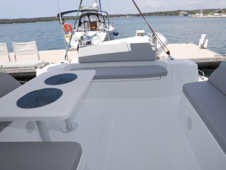 Hire a Excess Excess 11 Pula