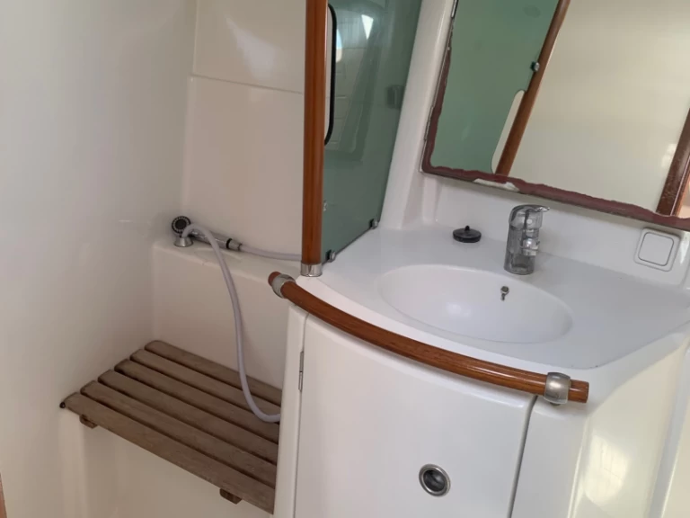 Yacht charter Ajaccio - Bénéteau Oceanis 361 Clipper on SamBoat