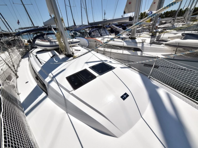 Yacht hire Sukošan cheap Cruiser 46