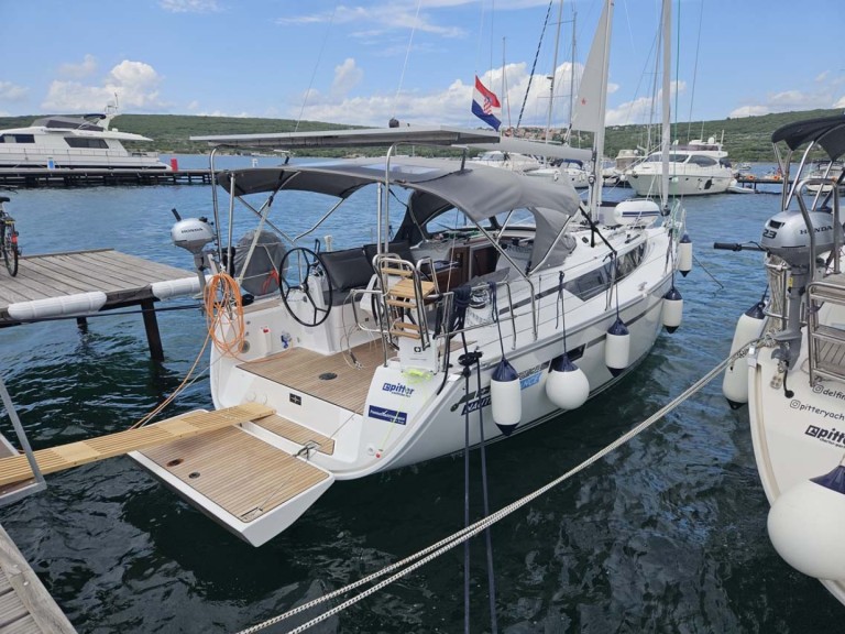 Hire Sailboat with or without skipper Bavaria Punat