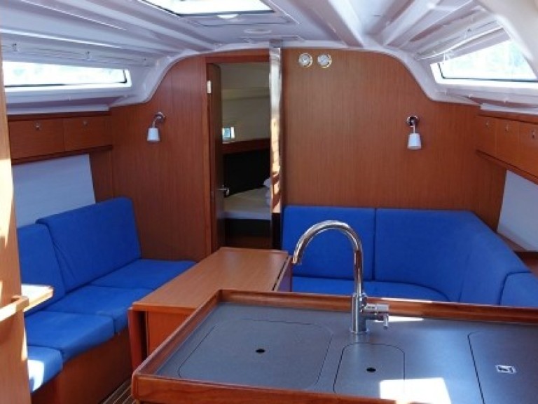 Yacht charter Zadar - Bavaria Cruiser 37 on SamBoat