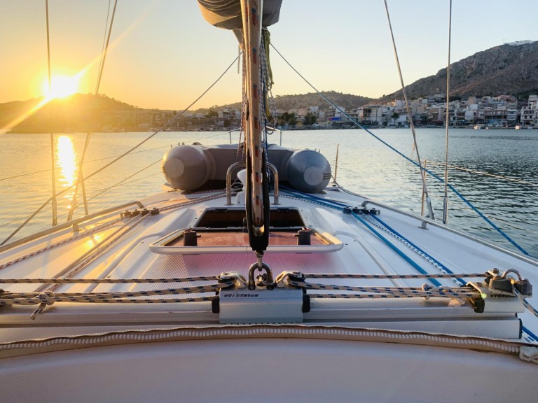 Hire a Bavaria Bavaria 42 Cruiser Salamina