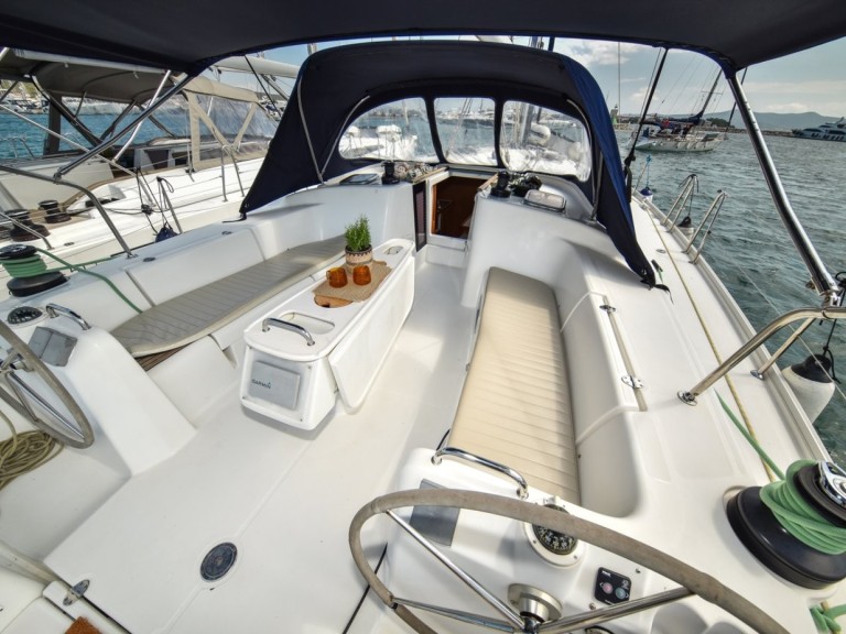 Hire Sailboat with or without skipper Bénéteau Sukošan