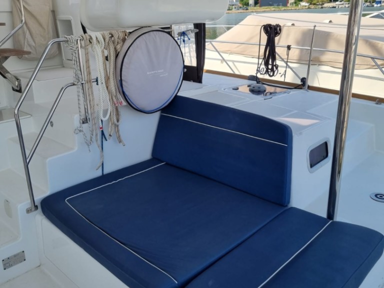 Charter a Lagoon Lagoon 450 Sport Top in Zanzibar on Samboat