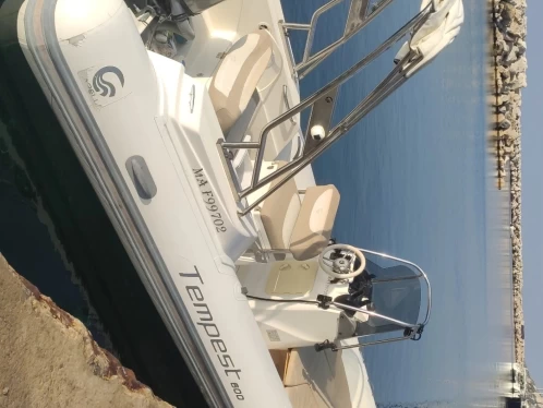 Hire a Capelli Tempest 600 Marseille