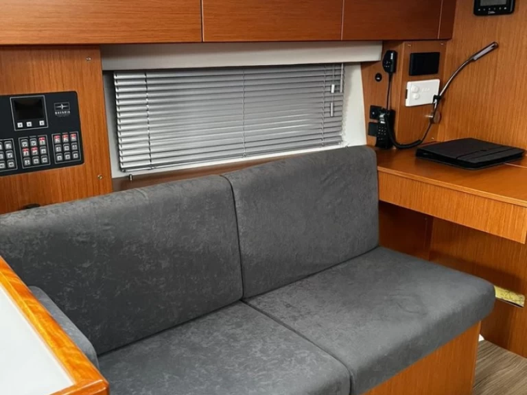 Sailboat hire in Vrsar - Bavaria Bavaria C42