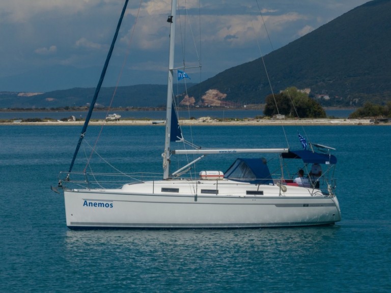 Hire Sailboat Bavaria with a boat licence