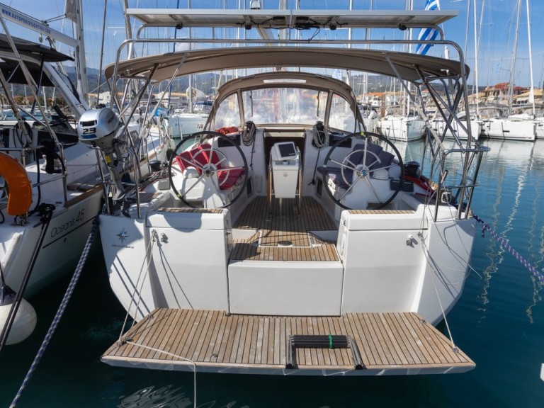 Hire a Jeanneau Sun Odyssey 419 Lefkáda