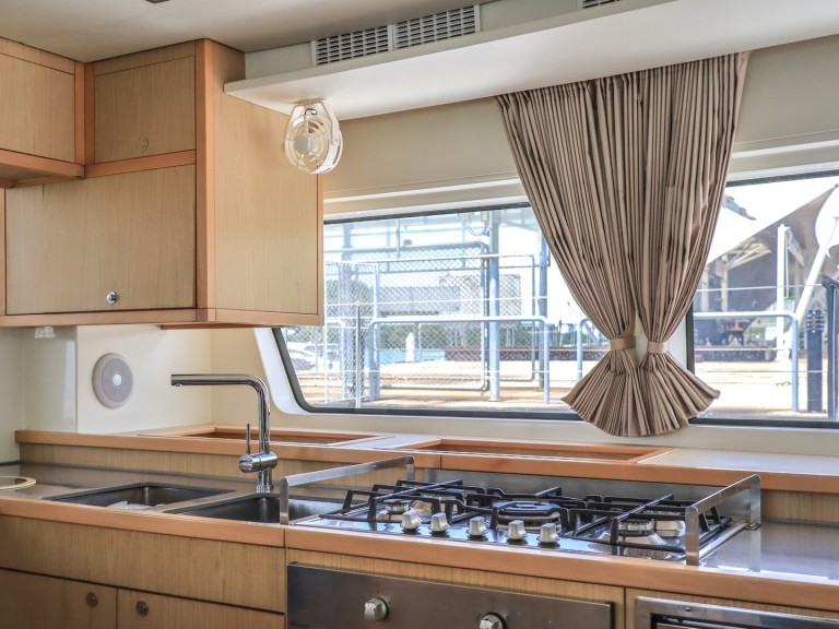 Charter a Lagoon Lagoon 52 in Phuket (City) on Samboat