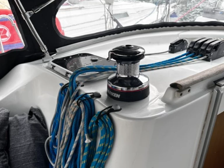 Bénéteau Oceanis 473 Clipper charter bareboat or skippered in  Lefkáda