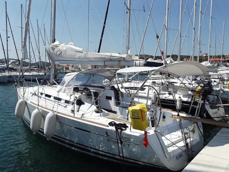 Bénéteau First 35 charter bareboat or skippered in  Jezera